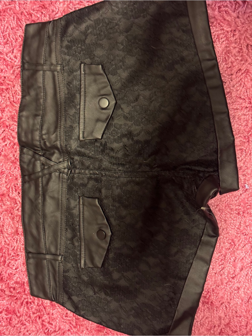 Lip service cult Los Angeles black pleather/lace fashion shorts & matching top - Picture 5 of 11